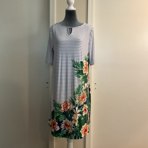 ❤️ Striped Palm Dres - Picture 3 of 8